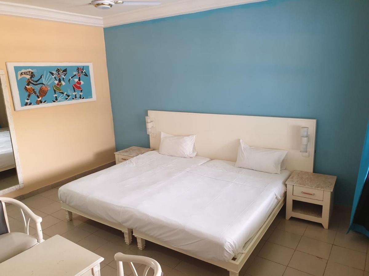 Djembe Beach Resort Kololi Extérieur photo