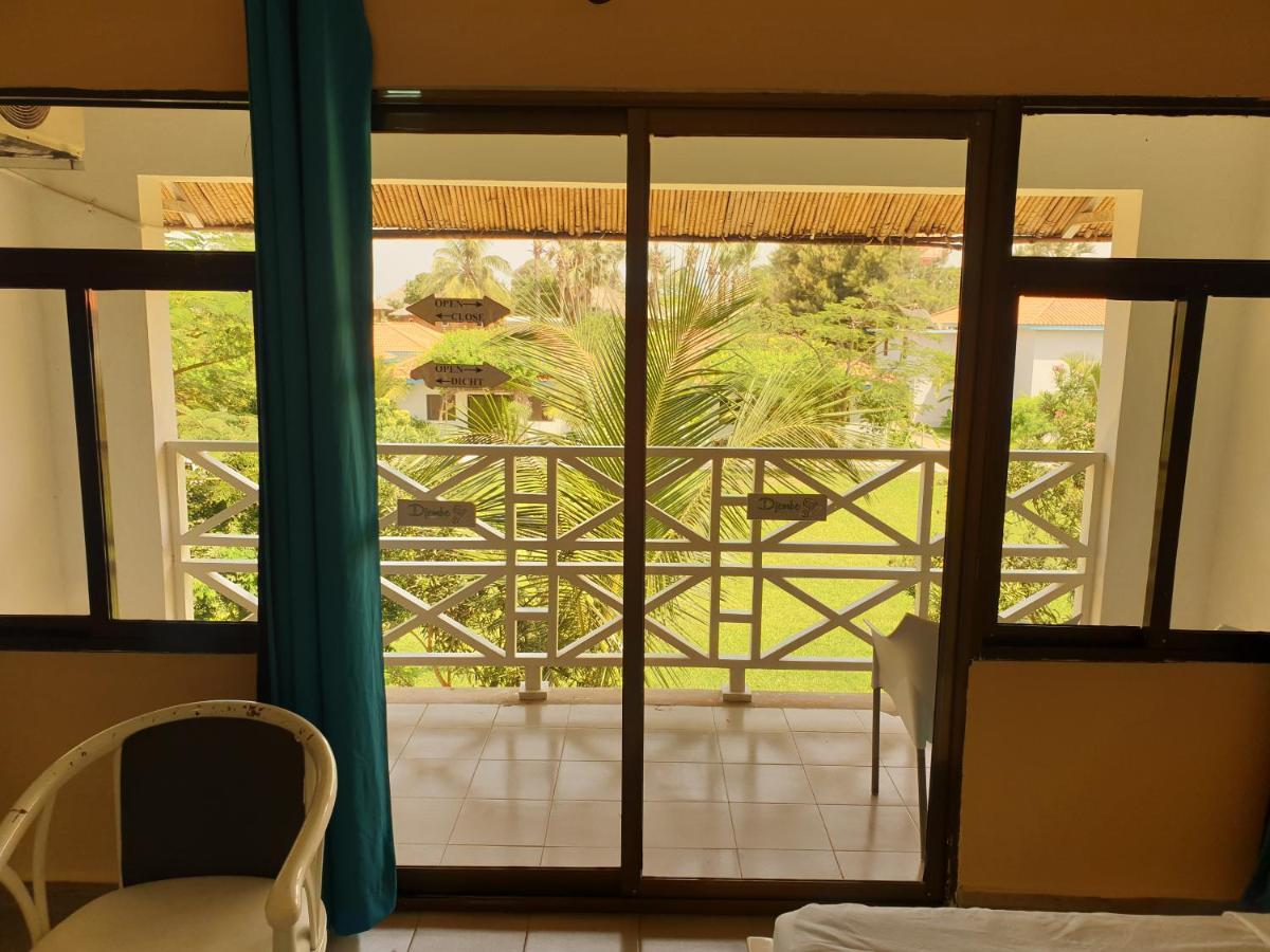 Djembe Beach Resort Kololi Extérieur photo